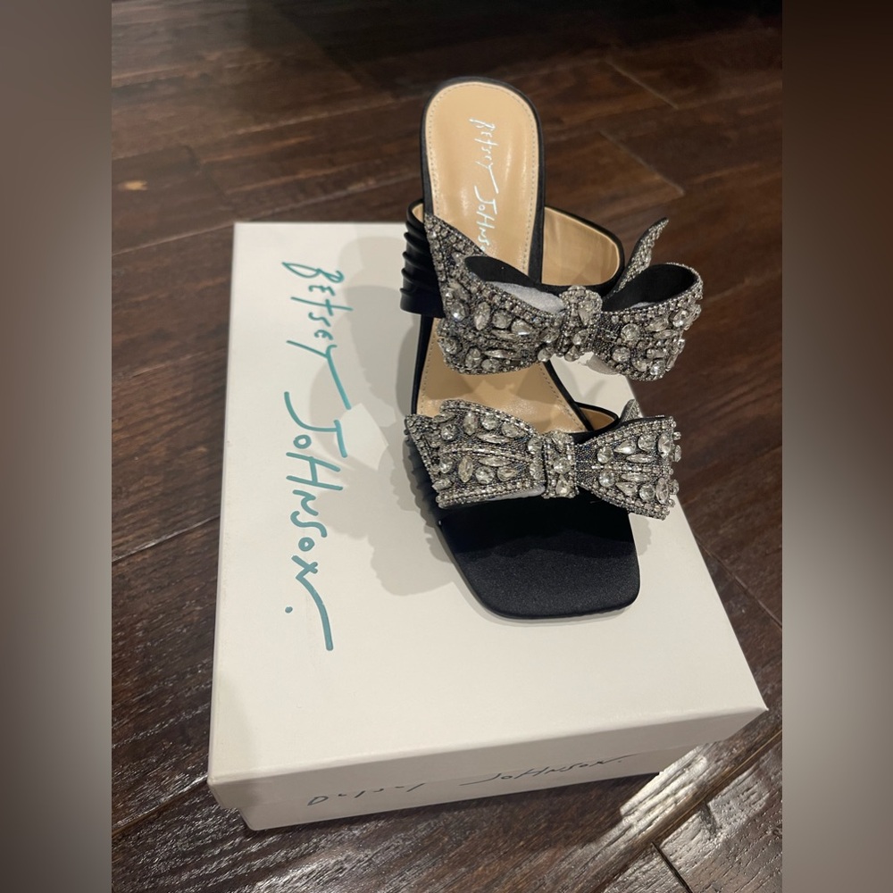 Betsey Johnson rhinestone bow
